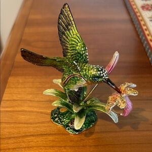 Decorative Green Swarovski Crystal Hummingbird Figurine with Pink Flower